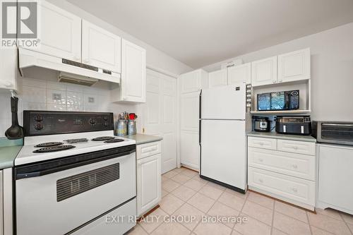 7 Cretney Drive, Prince Edward County, ON - Indoor Photo Showing Kitchen