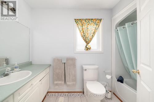 7 Cretney Drive, Prince Edward County, ON - Indoor Photo Showing Bathroom