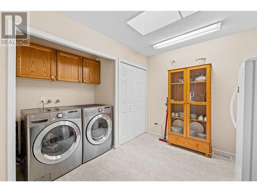 2200 Gordon Drive Unit# 11, Kelowna, BC - Indoor Photo Showing Laundry Room