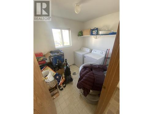 403 9019 86 Street, Fort St. John, BC - Indoor Photo Showing Laundry Room