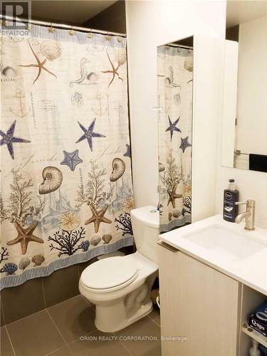 2309 - 170 Sumach Street, Toronto, ON - Indoor Photo Showing Bathroom