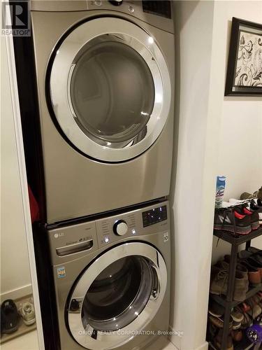 2309 - 170 Sumach Street, Toronto, ON - Indoor Photo Showing Laundry Room