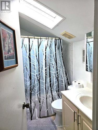 201 Bishop Avenue, Toronto, ON - Indoor Photo Showing Bathroom