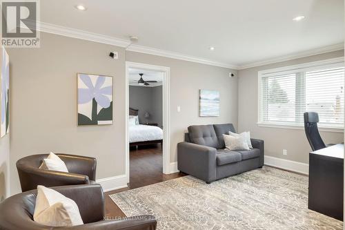 2310 Prestonvale Road, Clarington, ON - Indoor Photo Showing Living Room