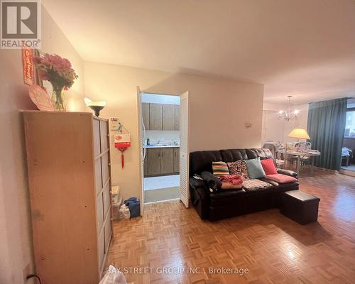 1619 - 1 Massey Square, Toronto, ON - Indoor Photo Showing Living Room