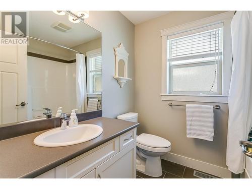 2468 Ironridge Road, Kelowna, BC - Indoor Photo Showing Bathroom