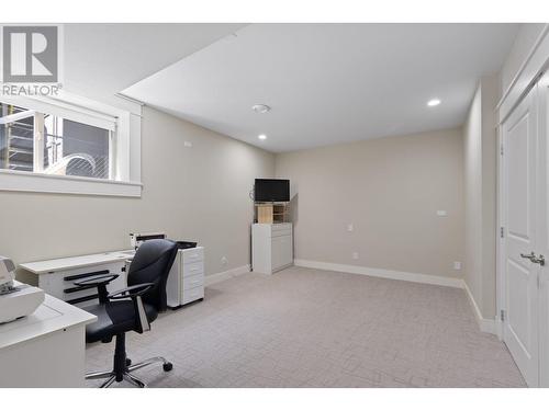 679 Quarry Avenue, Kelowna, BC - Indoor Photo Showing Other Room