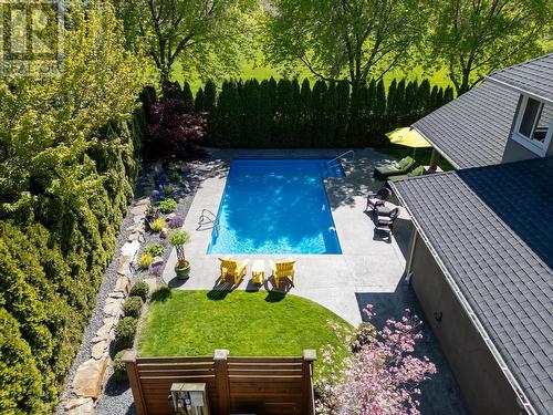 679 Quarry Avenue, Kelowna, BC - Outdoor With In Ground Pool