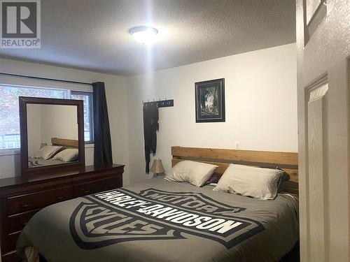 2538 Forest Drive, Blind Bay, BC - Indoor Photo Showing Bedroom