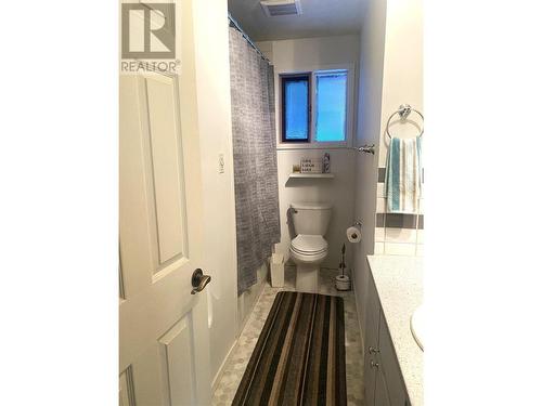 2538 Forest Drive, Blind Bay, BC - Indoor Photo Showing Bathroom