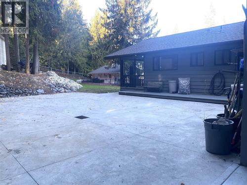 2538 Forest Drive, Blind Bay, BC - Outdoor