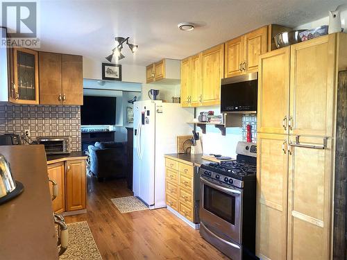 2538 Forest Drive, Blind Bay, BC - Indoor Photo Showing Kitchen