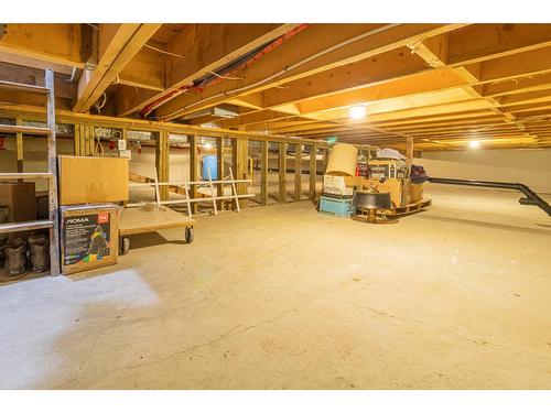 1516 Wenger Road, Creston, BC - Indoor Photo Showing Basement