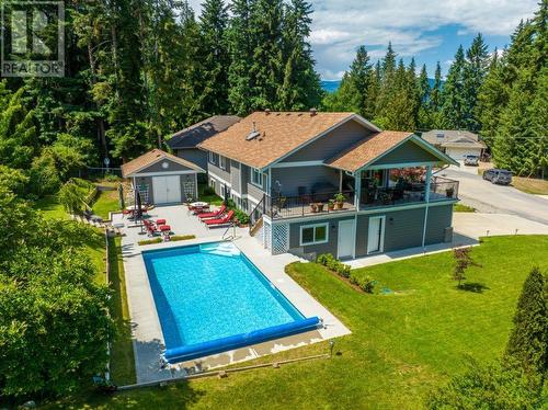 2825 Parkland Place, Blind Bay, BC - Outdoor With In Ground Pool