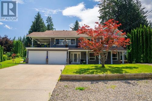 2825 Parkland Place, Blind Bay, BC - Outdoor With Facade