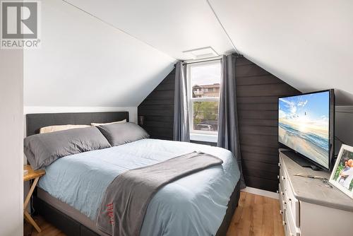 2604 42 Avenue, Vernon, BC - Indoor Photo Showing Bedroom