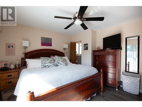 740 Ridgeview Terrace, Kamloops, BC - Indoor Photo Showing Bedroom