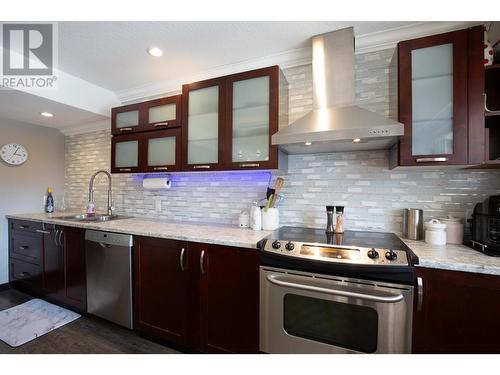 740 Ridgeview Terrace, Kamloops, BC - Indoor Photo Showing Kitchen With Double Sink