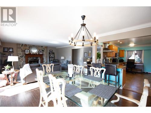 740 Ridgeview Terrace, Kamloops, BC - Indoor Photo Showing Dining Room