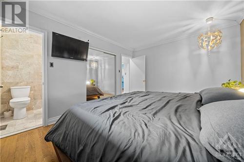 27 Beaverton Avenue, Nepean, ON - Indoor Photo Showing Bedroom