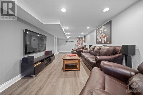 27 Beaverton Avenue, Nepean, ON - Indoor Photo Showing Living Room