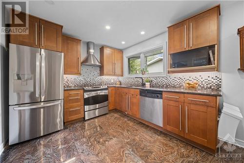 27 Beaverton Avenue, Nepean, ON - Indoor Photo Showing Kitchen