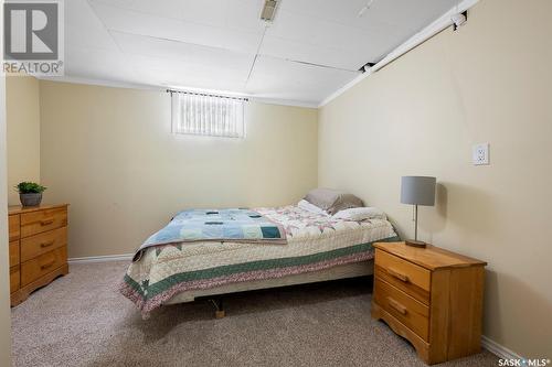 106 Boucher Crescent, Regina, SK - Indoor Photo Showing Bedroom