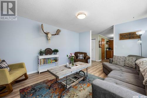 106 Boucher Crescent, Regina, SK - Indoor Photo Showing Living Room