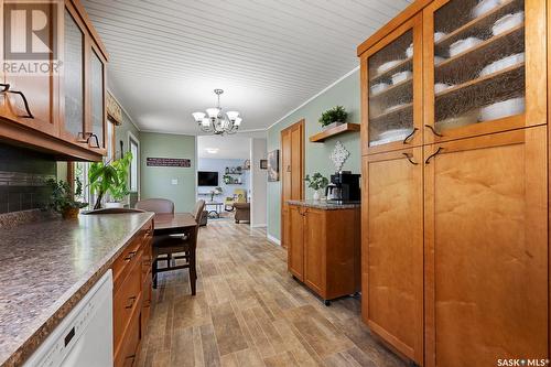 106 Boucher Crescent, Regina, SK - Indoor Photo Showing Kitchen
