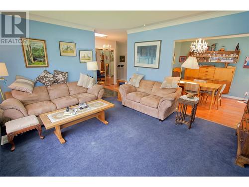 472 Corina Avenue, Princeton, BC - Indoor Photo Showing Living Room