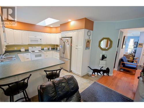 472 Corina Avenue, Princeton, BC - Indoor Photo Showing Kitchen