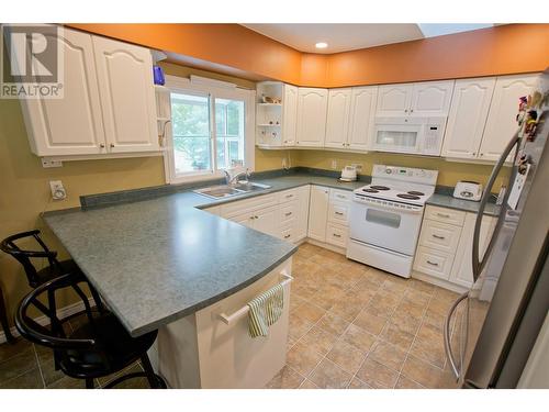 472 Corina Avenue, Princeton, BC - Indoor Photo Showing Kitchen With Double Sink