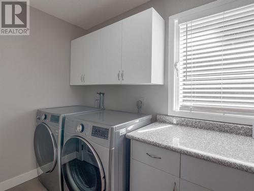912 Monashee Place, Kelowna, BC - Indoor Photo Showing Laundry Room