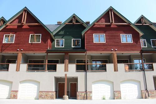C - 1003 Mountain View Road, Rossland, BC -  With Facade