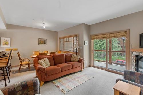 C - 1003 Mountain View Road, Rossland, BC - Indoor Photo Showing Living Room With Fireplace