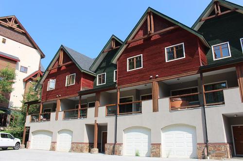 C - 1003 Mountain View Road, Rossland, BC - Outdoor With Facade