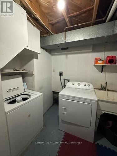 Upper - 30 Kenilworth Road, Brampton, ON - Indoor Photo Showing Laundry Room