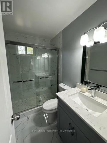 Upper - 30 Kenilworth Road, Brampton, ON - Indoor Photo Showing Bathroom