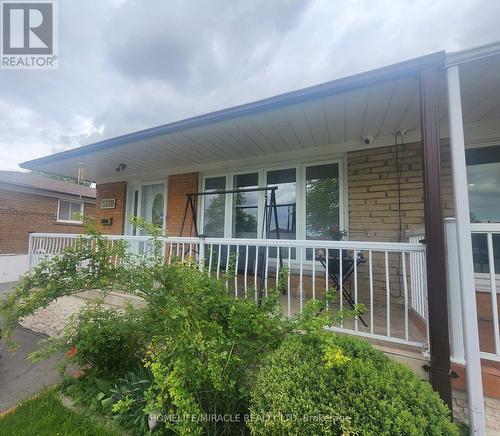 3528 Laddie Crescent, Mississauga, ON - Outdoor With Deck Patio Veranda