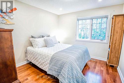 5521 Haddon Hall Road, Mississauga, ON - Indoor Photo Showing Bedroom