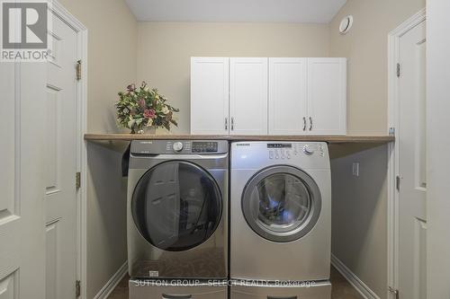 2137 Jack Nash Drive, London, ON - Indoor Photo Showing Laundry Room