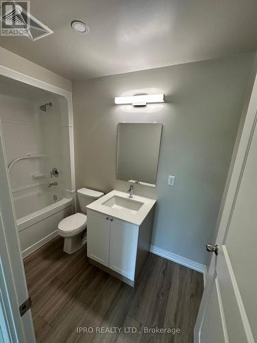 130 - 50 Herrick Avenue, St. Catharines, ON - Indoor Photo Showing Bathroom