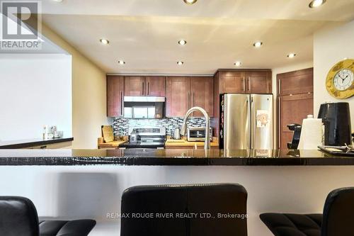 1111 - 712 Rossland Road E, Whitby, ON - Indoor Photo Showing Kitchen With Stainless Steel Kitchen With Upgraded Kitchen