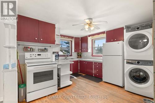 55 Wharf Street, Prince Edward County, ON - Indoor Photo Showing Laundry Room