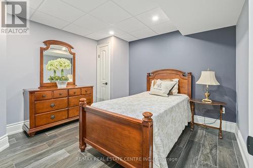 23 Hayleyvale Road, Caledon, ON - Indoor Photo Showing Bedroom