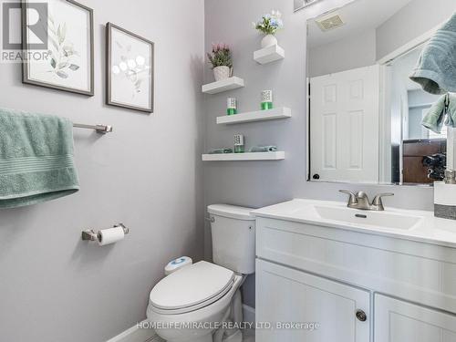 3360 Redpath Circle, Mississauga, ON - Indoor Photo Showing Bathroom