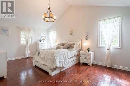 8735 Milburough Line, Milton, ON - Indoor Photo Showing Bedroom