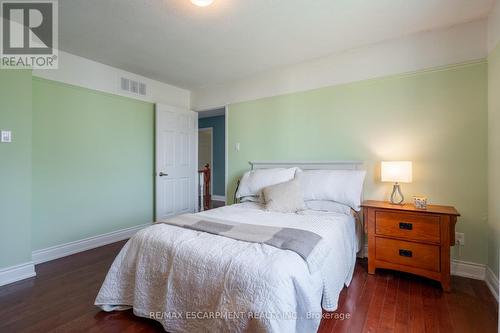 8735 Milburough Line, Milton, ON - Indoor Photo Showing Bedroom