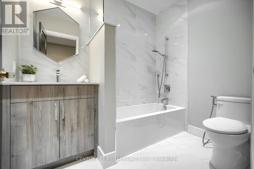536 Sandmere Place, Oakville, ON - Indoor Photo Showing Bathroom
