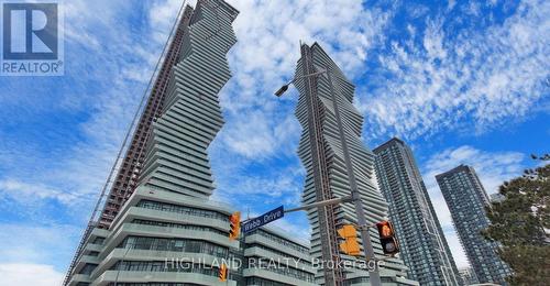 206 - 3883 Quartz Road, Mississauga, ON - Outdoor With Facade